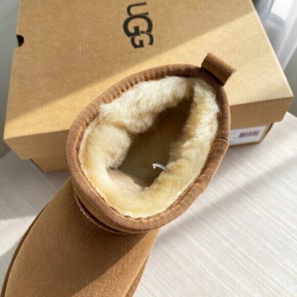 UGG Classic Ultra Mini Boots - Picture 6 of 7